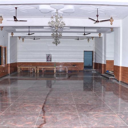 Hotel O Pop Angoori Farm House Mathura Εξωτερικό φωτογραφία