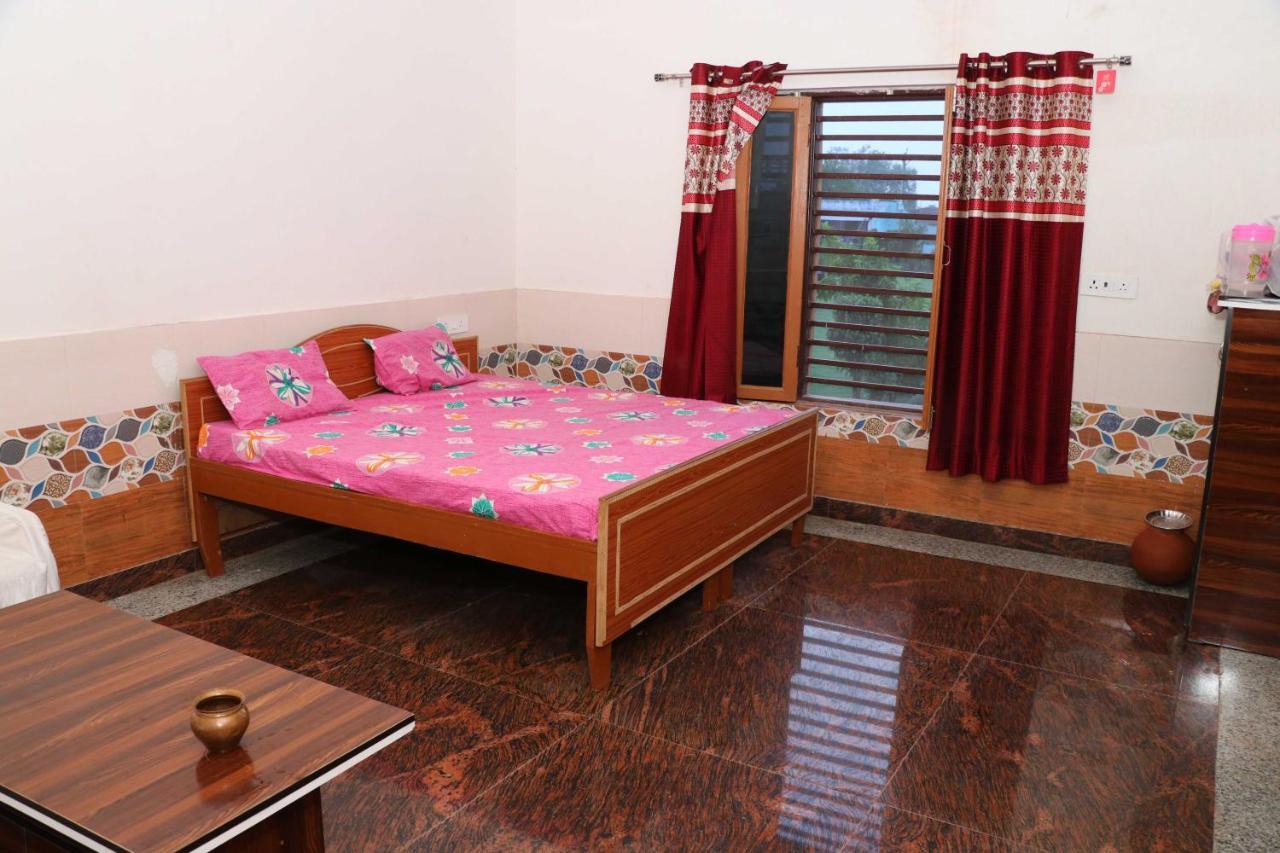 Hotel O Pop Angoori Farm House Mathura Εξωτερικό φωτογραφία
